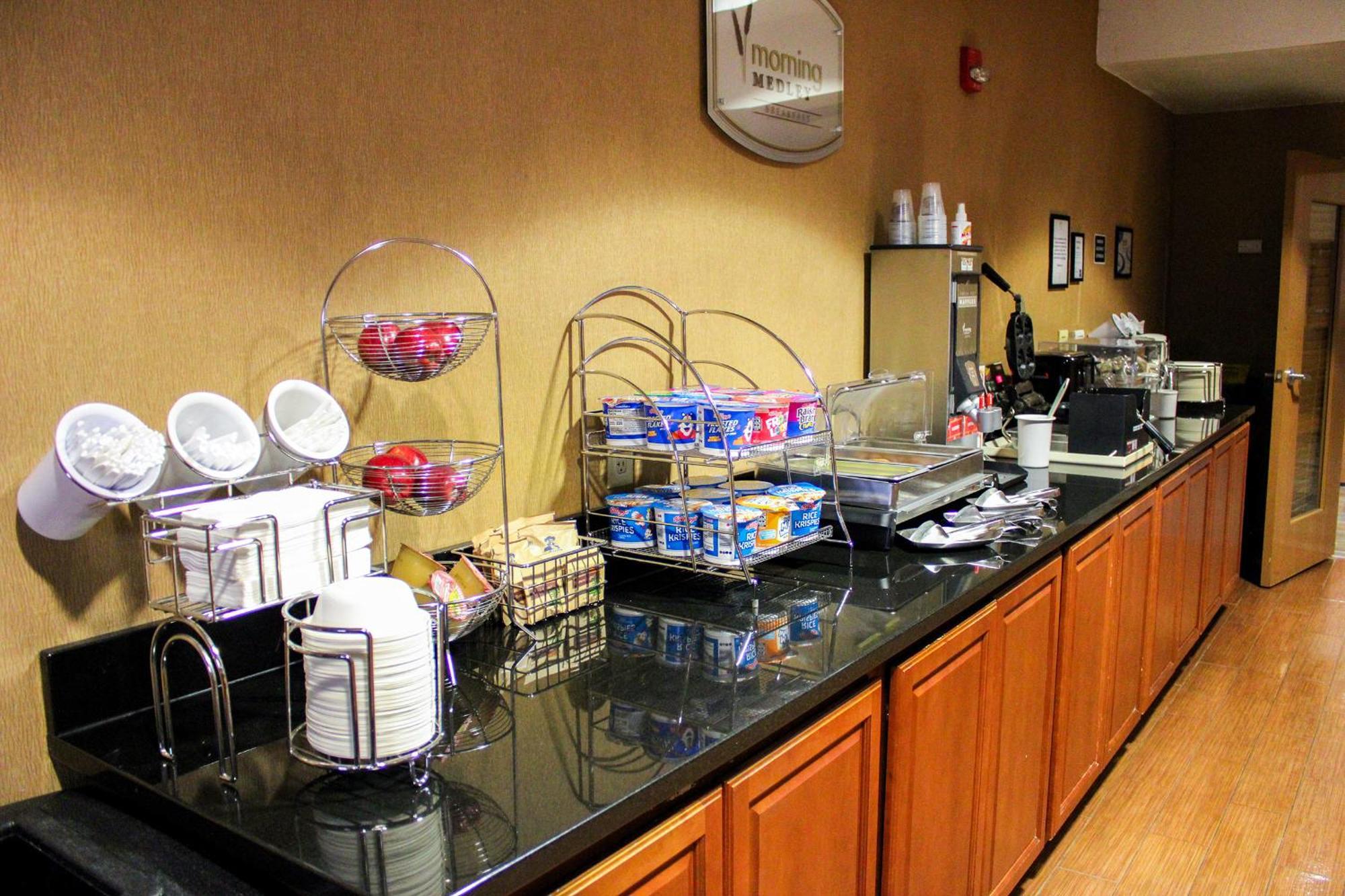 Sleep Inn & Suites Conference Center Eau Claire North Union Exteriör bild
